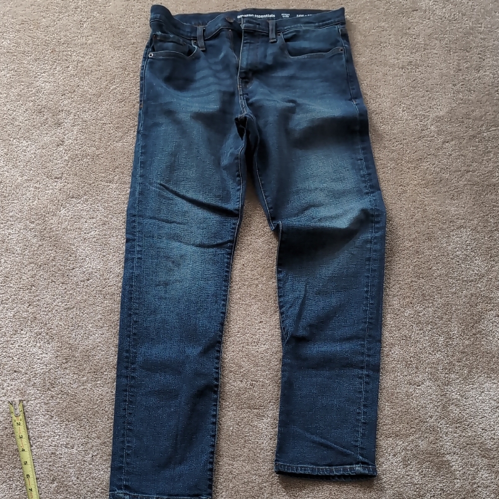 Amazon Essentials Men's Dark Blue Straight Jeans